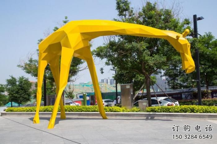 幾何長頸鹿雕塑廠家 幾何面類 不銹鋼幾何長頸鹿雕塑