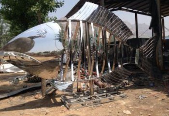 不銹鋼雕塑魚(yú) 鏡面鏤空魚(yú)雕塑 魚(yú)雕塑廠家價(jià)格