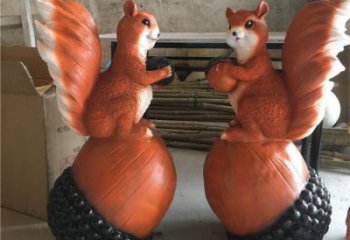 松鼠滾球雕塑廠家 園林小動(dòng)物 戶外松鼠雕塑制作