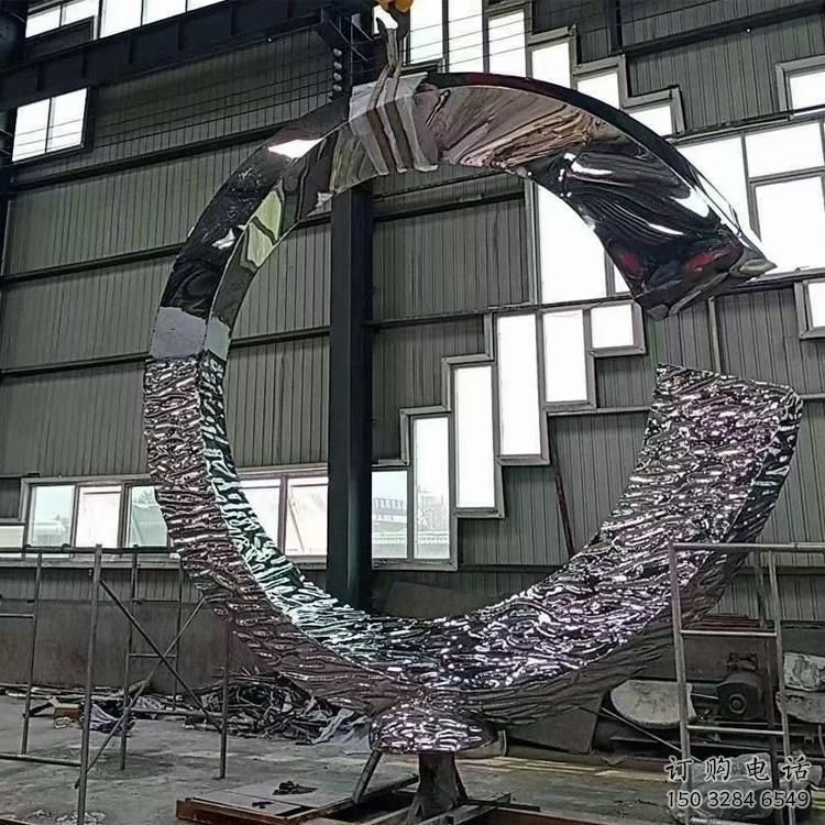 圓環雕塑 戶外幾何小品 大型不銹鋼鏡面圓環雕塑
