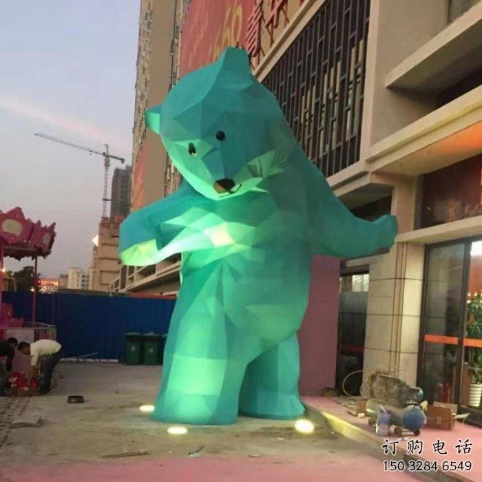 噴漆熊雕塑廠家 卡通廣場小品 草地切面熊雕塑