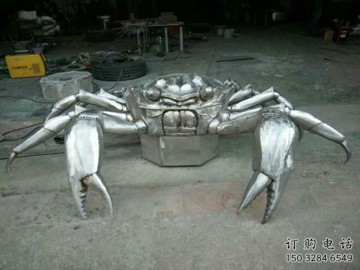 商場螃蟹雕塑廠家 中式室內小品 酒店拉絲螃蟹雕塑