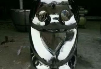 別墅熊貓雕塑廠(chǎng)家 卡通鏡面小品 農(nóng)村仿真熊貓雕塑