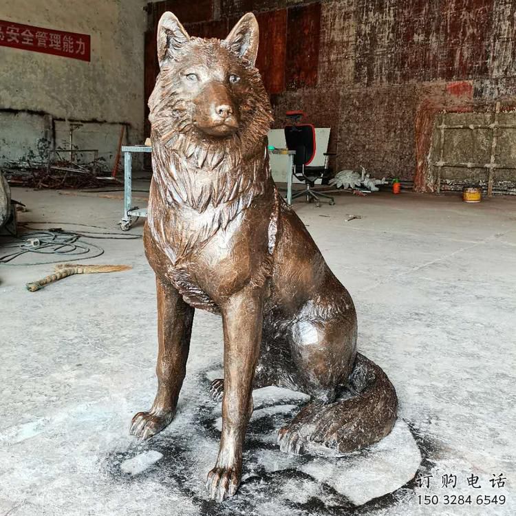 仿古狼雕塑廠家 酒店賓館小品 玄關現(xiàn)代狼雕塑