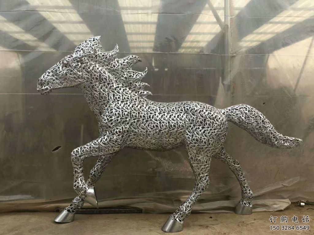 街道馬雕塑廠家 創(chuàng)意村口小品 酒店鏤空馬雕塑