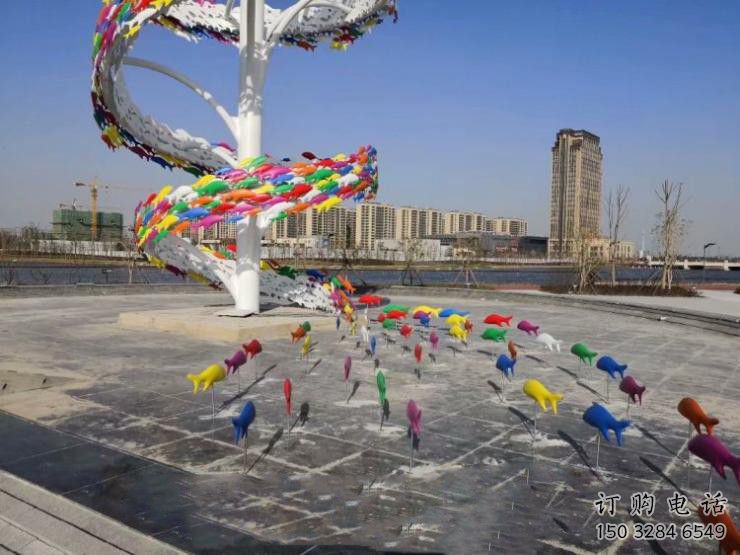 公園魚雕塑廠家 中式烤漆小品 風景區抽象魚雕塑