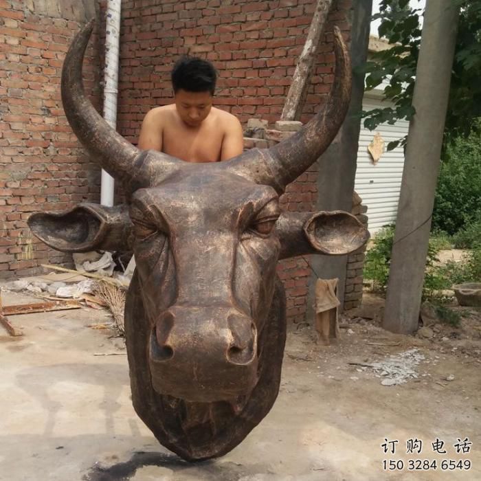 仿古牛頭雕塑廠家 戶外賓館小品 玄關彩繪牛頭雕塑