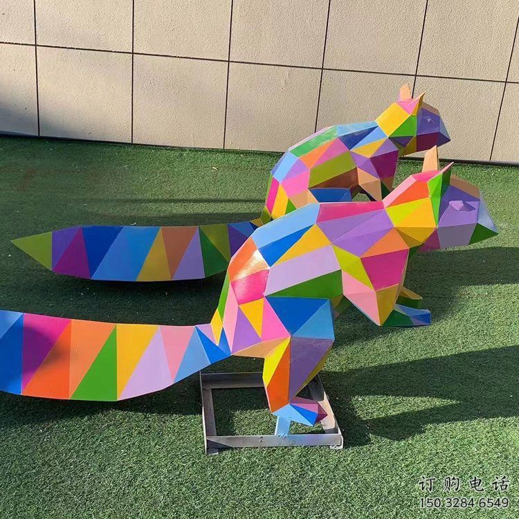 幾何狐貍雕塑廠家 創(chuàng)意卡通小品 切面噴漆狐貍雕塑