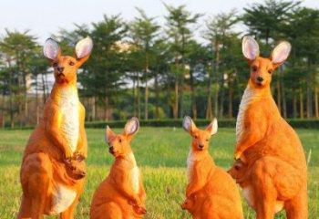 彩繪袋鼠雕塑廠家 卡通噴漆小品 草地仿真袋鼠雕塑