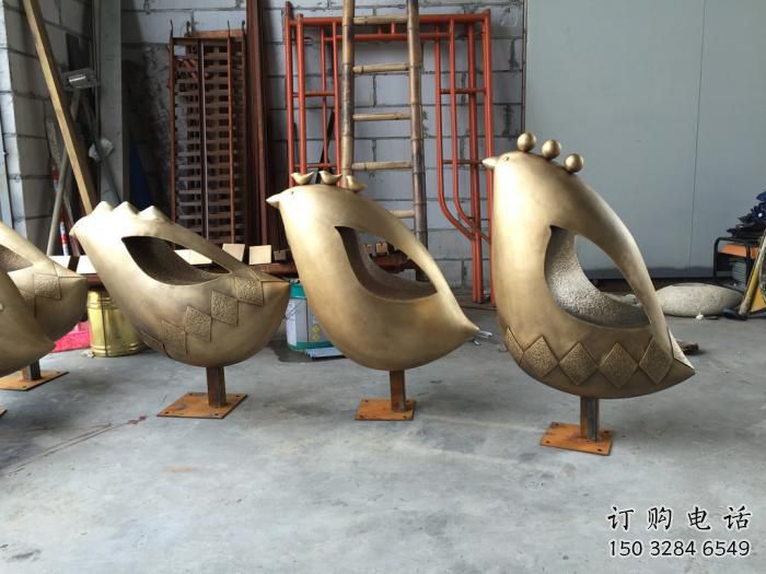 仿古小鳥雕塑廠家 戶外賓館小品 玄關(guān)噴漆小鳥雕塑