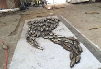 別墅麥穗魚(yú)雕塑廠家 卡通鏡面小品 戶外抽象麥穗魚(yú)雕塑