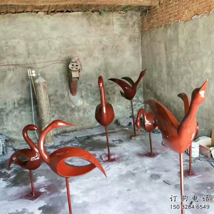 庭院雀鳥雕塑廠家 歐式仿真擺件 戶外噴漆雀鳥雕塑