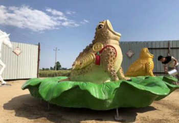 風景區金蟾雕塑廠家 中式戶外擺件 大型仿古金蟾雕塑