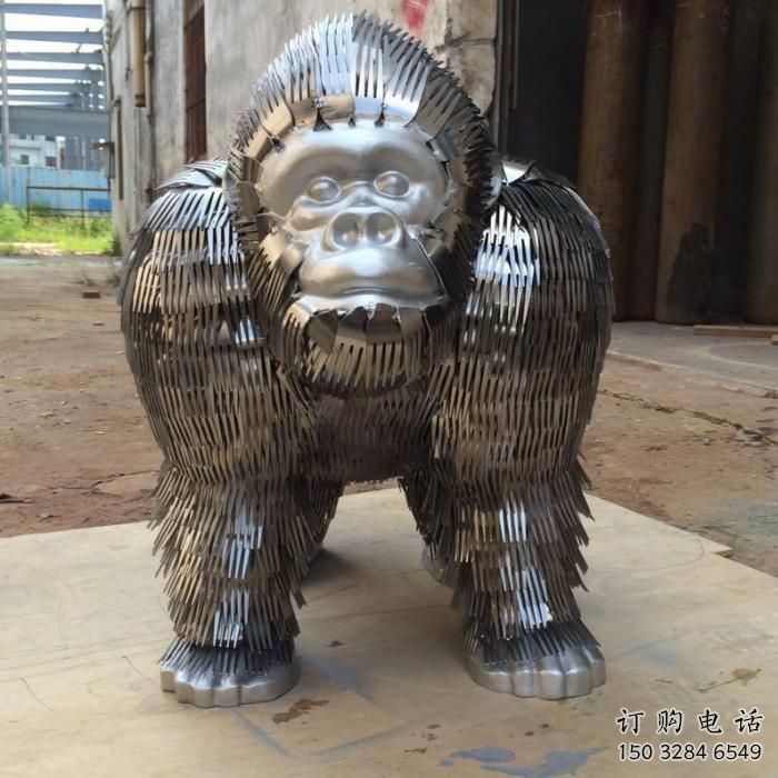噴漆大猩猩雕塑廠家 卡通廣場(chǎng)小品 大型切面大猩猩雕塑
