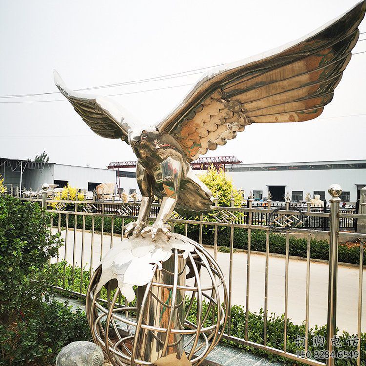 鏤空雄鷹雕塑廠家 現(xiàn)代抽象擺件 草地切面雄鷹雕塑