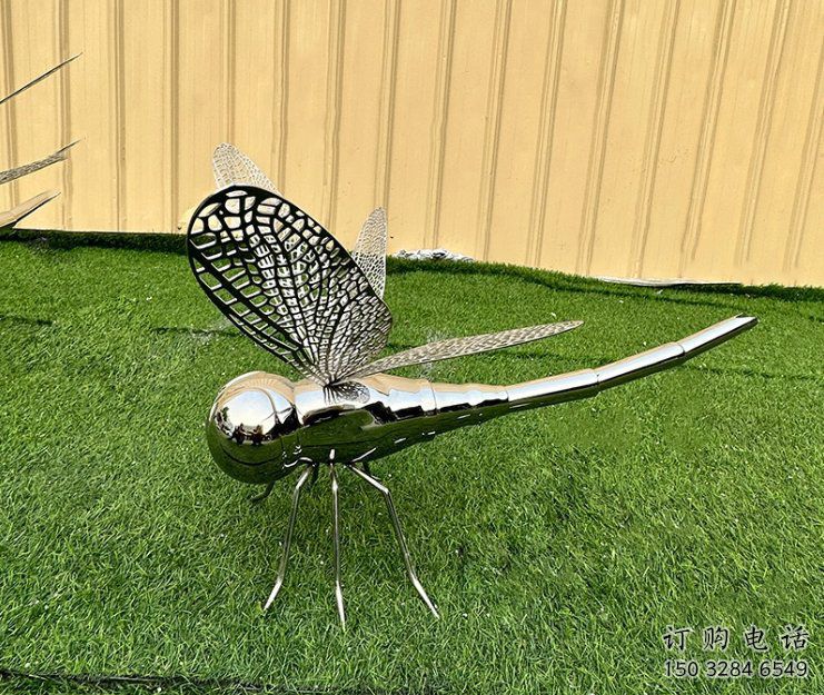 商場蜻蜓點水雕塑廠家 中式戶外小品 抽象鏡面蜻蜓點水雕塑