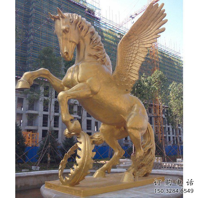 步行街飛馬雕塑廠家 創(chuàng)意鋼管擺件 草地鍍金飛馬雕塑