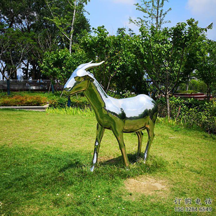 鍛造綿羊雕塑廠家 鏡面現(xiàn)代擺件 廣場(chǎng)鏡面綿羊雕塑