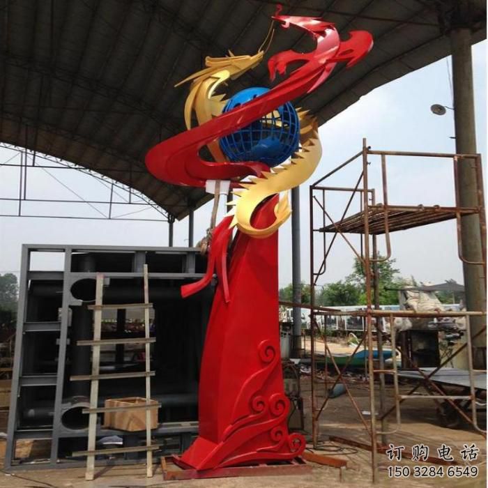 街道龍鳳呈祥雕塑廠家 創意小品 大型拉絲龍鳳呈祥雕塑