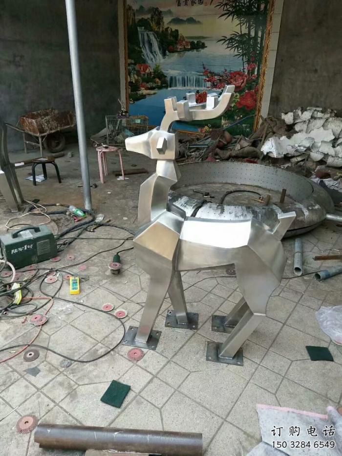 街道小鹿雕塑廠(chǎng)家 創(chuàng)意村口小品 酒店拉絲小鹿雕塑