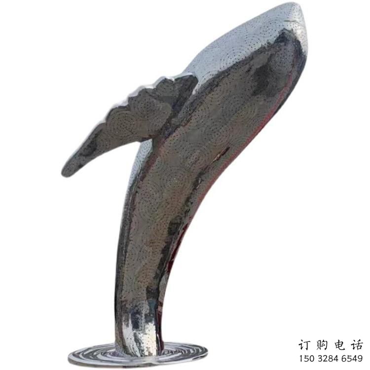 抽象鯨魚雕塑廠家 創(chuàng)意村口擺件 戶外鏡面鯨魚雕塑