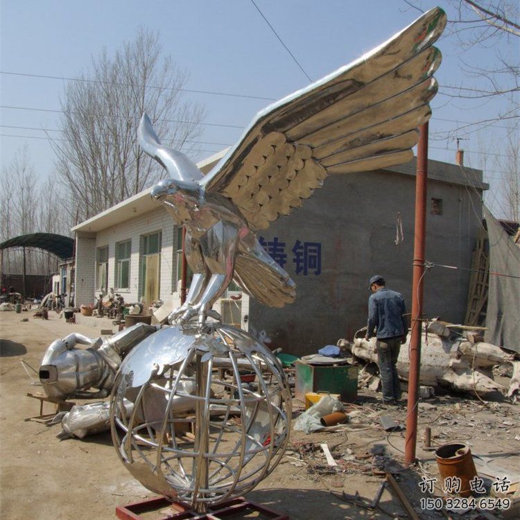 仿真老鷹雕塑廠家 大型創(chuàng)意擺件 公園鋼管老鷹雕塑