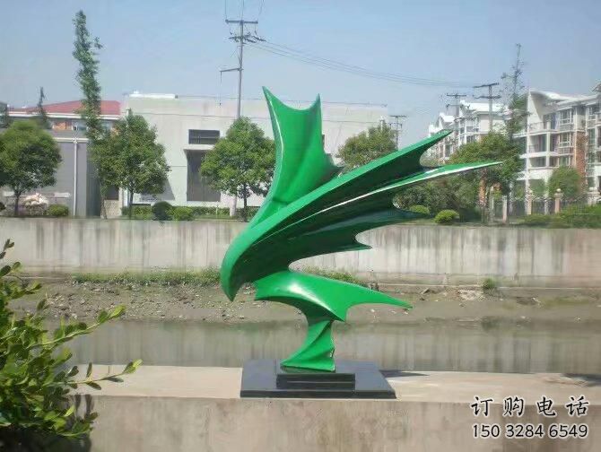 別墅區(qū)老鷹雕塑廠家 公園噴漆小品 戶外幾何老鷹雕塑