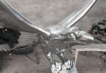 鏡面老鷹雕塑廠家 現(xiàn)代公園擺件 游樂(lè)場(chǎng)異形老鷹雕塑