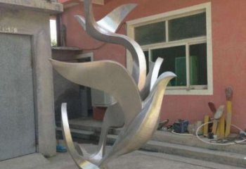 街道和平鴿雕塑廠家 創(chuàng)意村口小品 抽象拉絲和平鴿雕塑