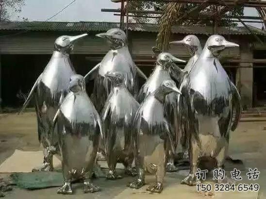 街道企鵝雕塑廠家 創意村口小品 酒店拉絲企鵝雕塑