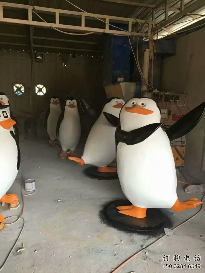 公園企鵝雕塑廠家 中式彩繪小品 風(fēng)景區(qū)仿真企鵝雕塑