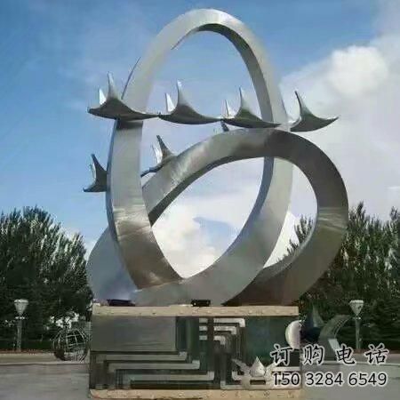 彩繪海鷗雕塑廠家 現代噴漆小品 草地切面海鷗雕塑