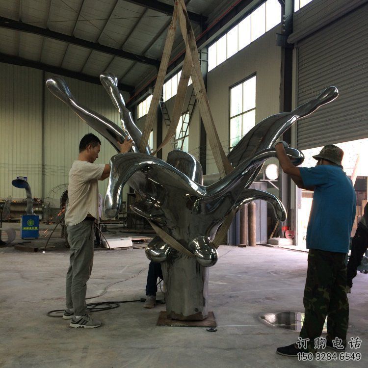 房地產水花雕塑廠家 鏡面擺件 鍛造不銹鋼水花雕塑生產