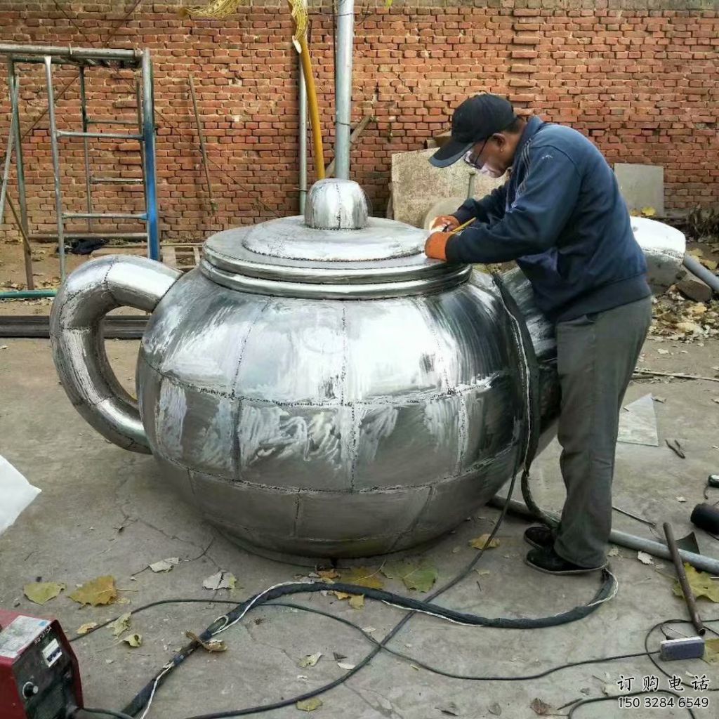 中式茶壺雕塑廠家 噴水小品 懸空不銹鋼茶壺雕塑生產(chǎn)