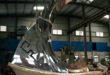 鏡面船型雕塑廠家 烤漆大型擺件 生產(chǎn)不銹鋼船型雕塑