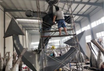 噴漆船舵雕塑廠家 中式村口小品 大型不銹鋼船舵雕塑鑄造