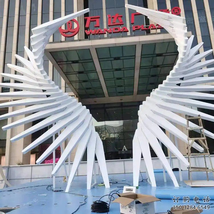 大門(mén)口鳳尾雕塑廠家 發(fā)光小品 現(xiàn)代不銹鋼鳳尾雕塑生產(chǎn)