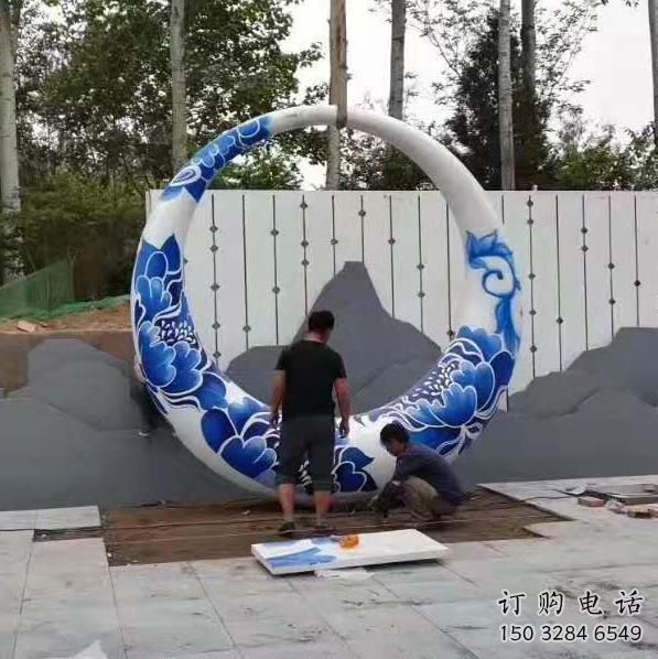 彩繪圓月雕塑廠家 公園小品 步行街不銹鋼圓月雕塑生產(chǎn)