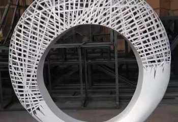 中式圓月雕塑廠家 鏤空小品 游樂場不銹鋼圓月雕塑生產