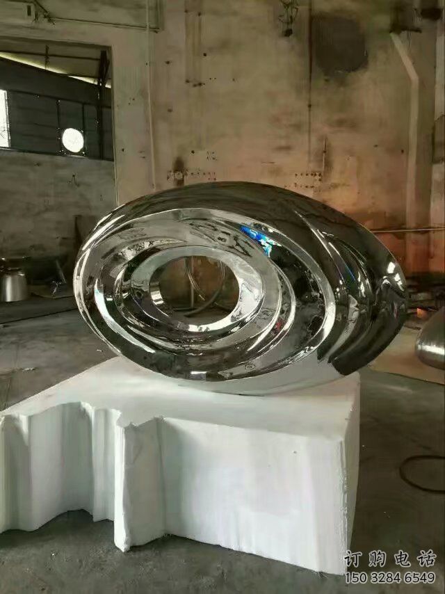 鏤空圓鏡雕塑廠家 大型別墅區小品 現代不銹鋼圓鏡雕塑生產