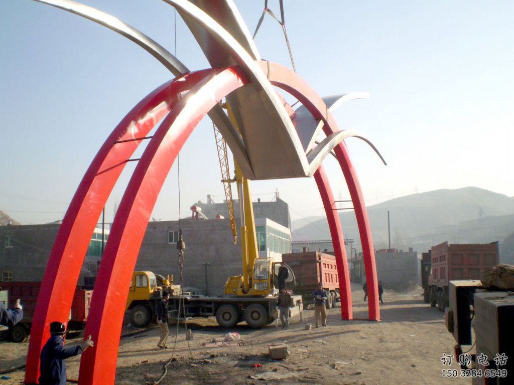 戶外拱門雕塑廠家 噴漆小品 現代不銹鋼拱門雕塑生產