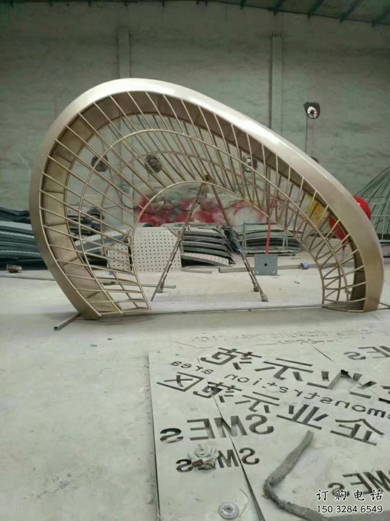 異形大門雕塑廠家 現(xiàn)代小品 公園不銹鋼大門雕塑生產