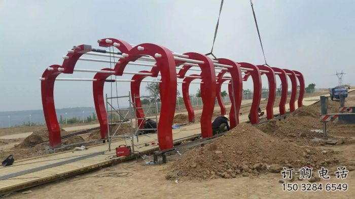 幾何大門雕塑廠家 公園創(chuàng)意小品 戶外不銹鋼大門雕塑生產(chǎn)