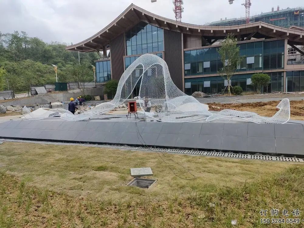 庭院絲帶雕塑廠家 戶外小品 鏤空不銹鋼絲帶雕塑生產(chǎn)