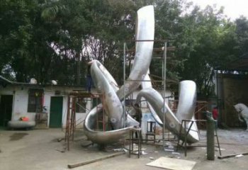 幾何絲帶雕塑廠家 創(chuàng)意小品 大門口不銹鋼絲帶雕塑生產(chǎn)