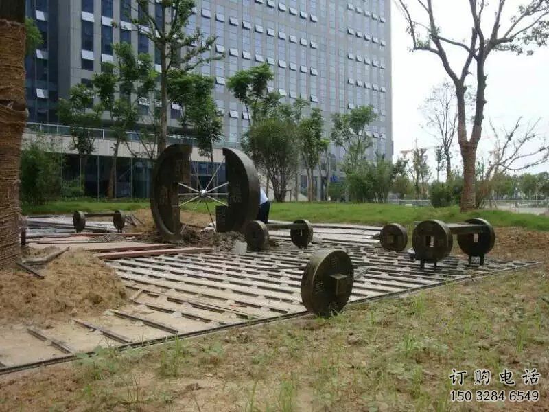 現(xiàn)代銅錢雕塑廠家 大型別墅區(qū)擺件 戶外銅錢雕塑生產(chǎn)制作