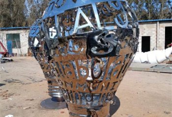 鏤空燈泡雕塑廠(chǎng)家 歐式步行街小品 大型不銹鋼燈泡雕塑制作