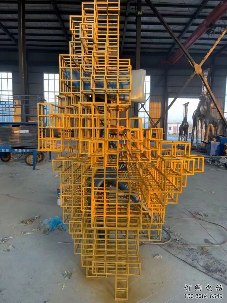 廣場方格雕塑廠家 創(chuàng)意小品 抽象不銹鋼方格雕塑加工