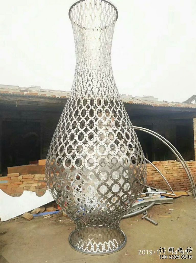 鏤空花瓶雕塑廠家 園林小品 大型不銹鋼花瓶雕塑廠