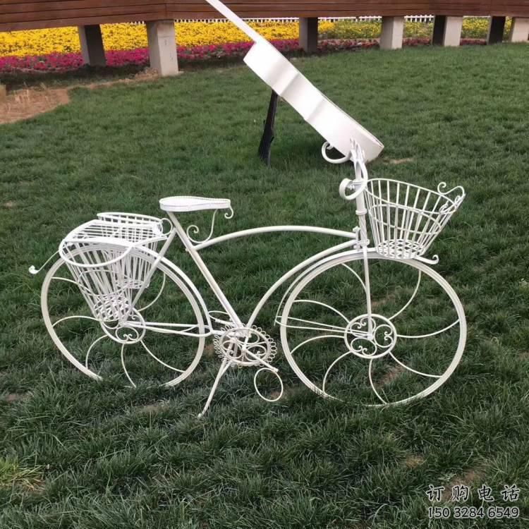 大型自行車雕塑廠家 鍛造小品 現代不銹鋼自行車雕塑定做